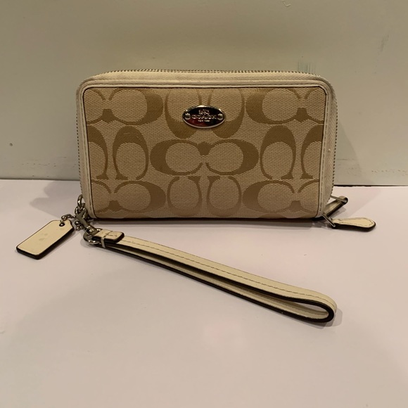 Coach Handbags - White & Cream Coach Wristlet